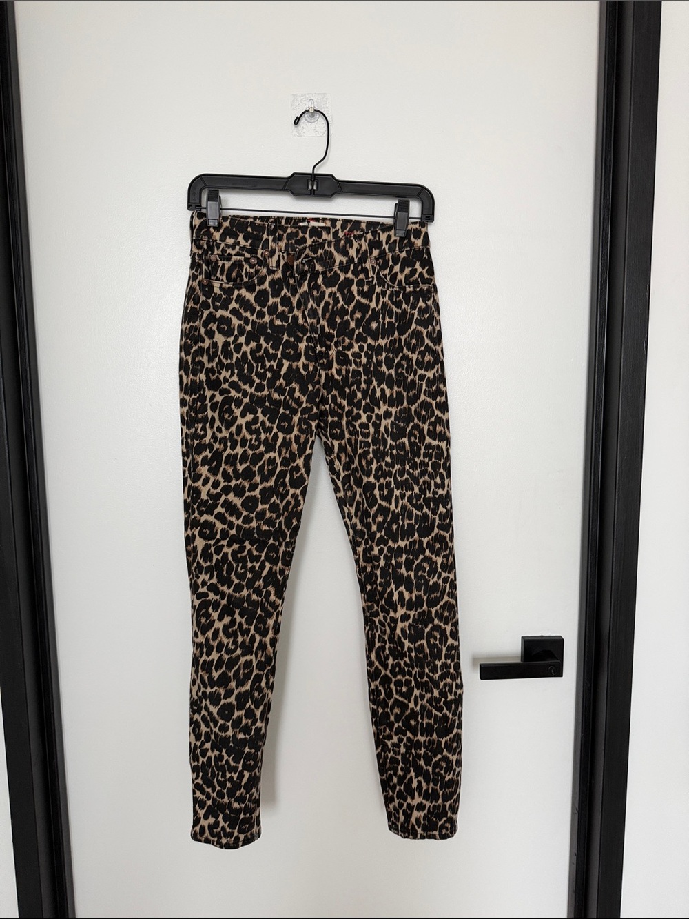 Alice + Olivia Leopard Print Skinny Pants in Tan and Black
